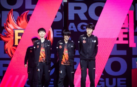 九游体育-包含Ning回归赛场，战术调整首场状态亮眼，中国队观众沸腾！的词条