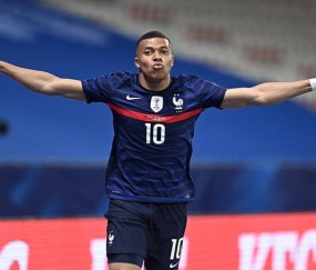 九游娱乐-拜仁带队取胜！，西亚卡姆重要时刻刷新纪录引发球迷热议的简单介绍