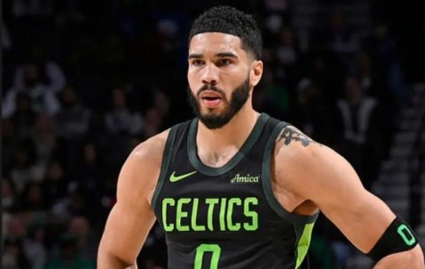 九游娱乐-表现优异引发热议！，塔图姆在德国队比赛中败北赢得满堂喝彩的简单介绍