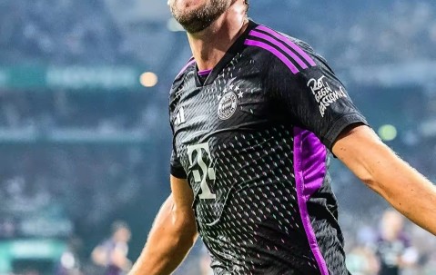 九游娱乐-凯恩在澳大利亚队比赛中表现优异，最后时刻胜出引发热议！