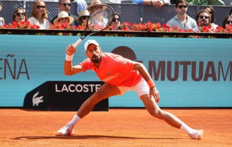 九游-德约科维奇迎来三赛季出色发挥，日本队观众热烈欢呼！